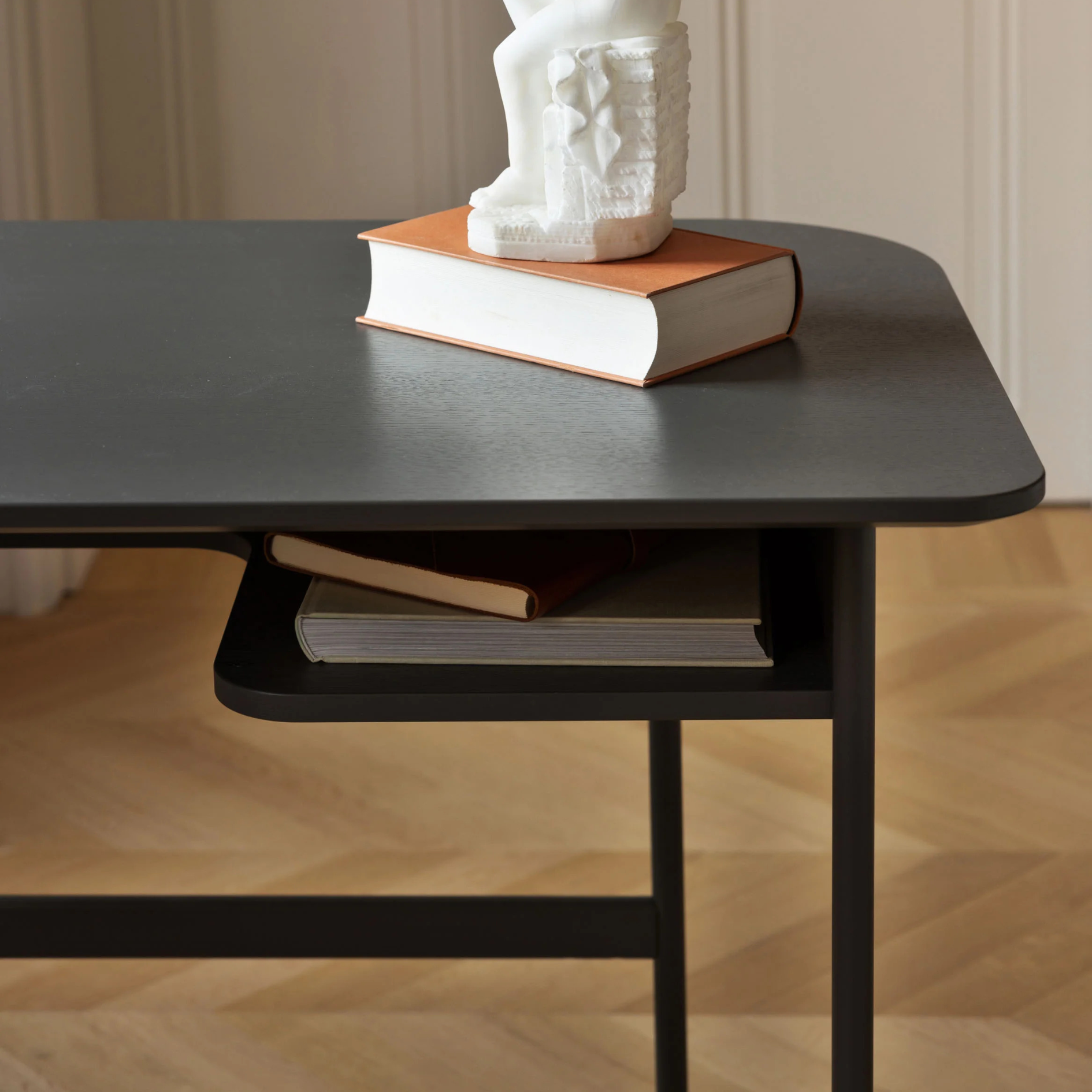 Luna Desk